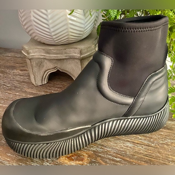 Zara Women’s 10 / EU 41 Black Chunky Lug Rubber Ankle Puddle Boots Shoes NWOT - Picture 6 of 12